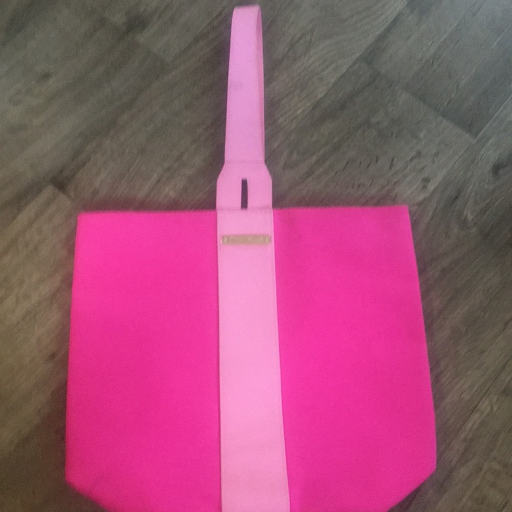 Purses pink